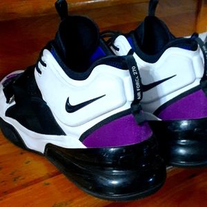 Air Force 270